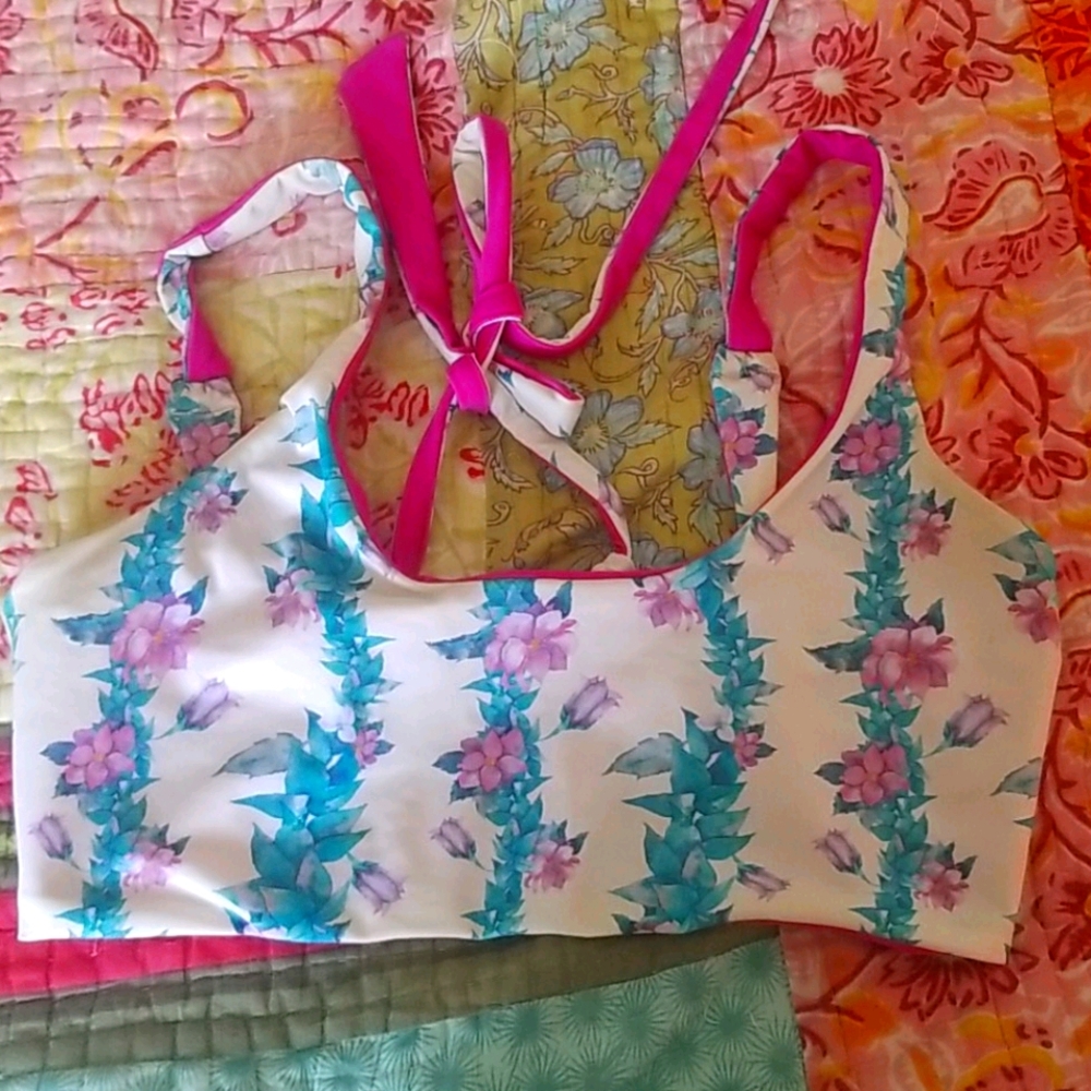 Reversible Ecofriendly Hawaiin Bikini top